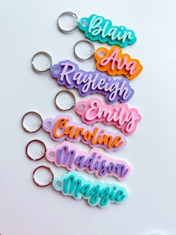 Customized Acrylic Keychain – Laser-Cut Lettering for a Unique Look