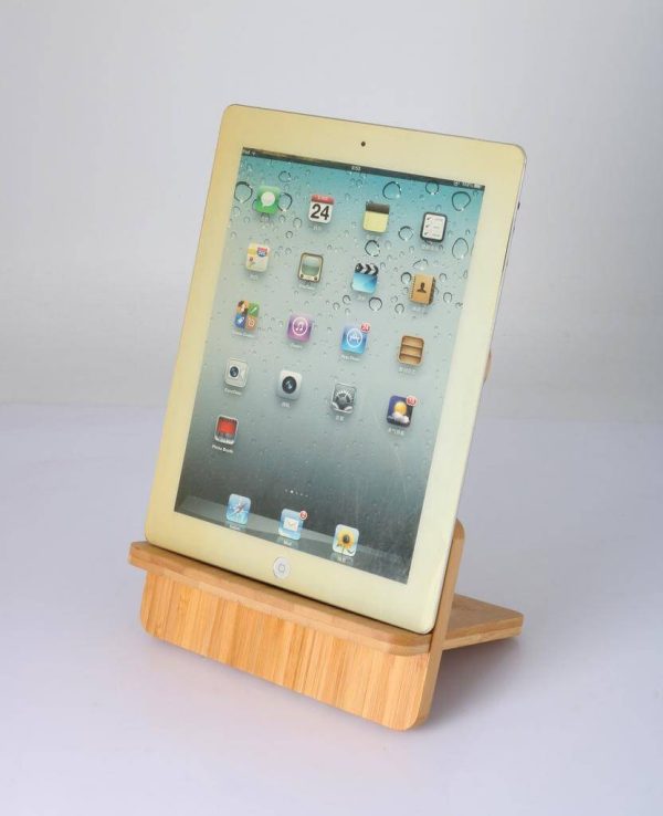 TRABEN – eco-neutral 3-in-1 Bamboo 10W Simultaneous Charging Station - Image 3